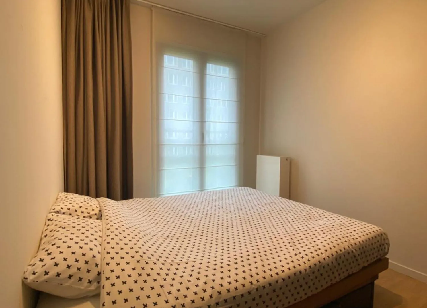Appartement Residentiel Tour Et Taxis Et Parking Brussels
