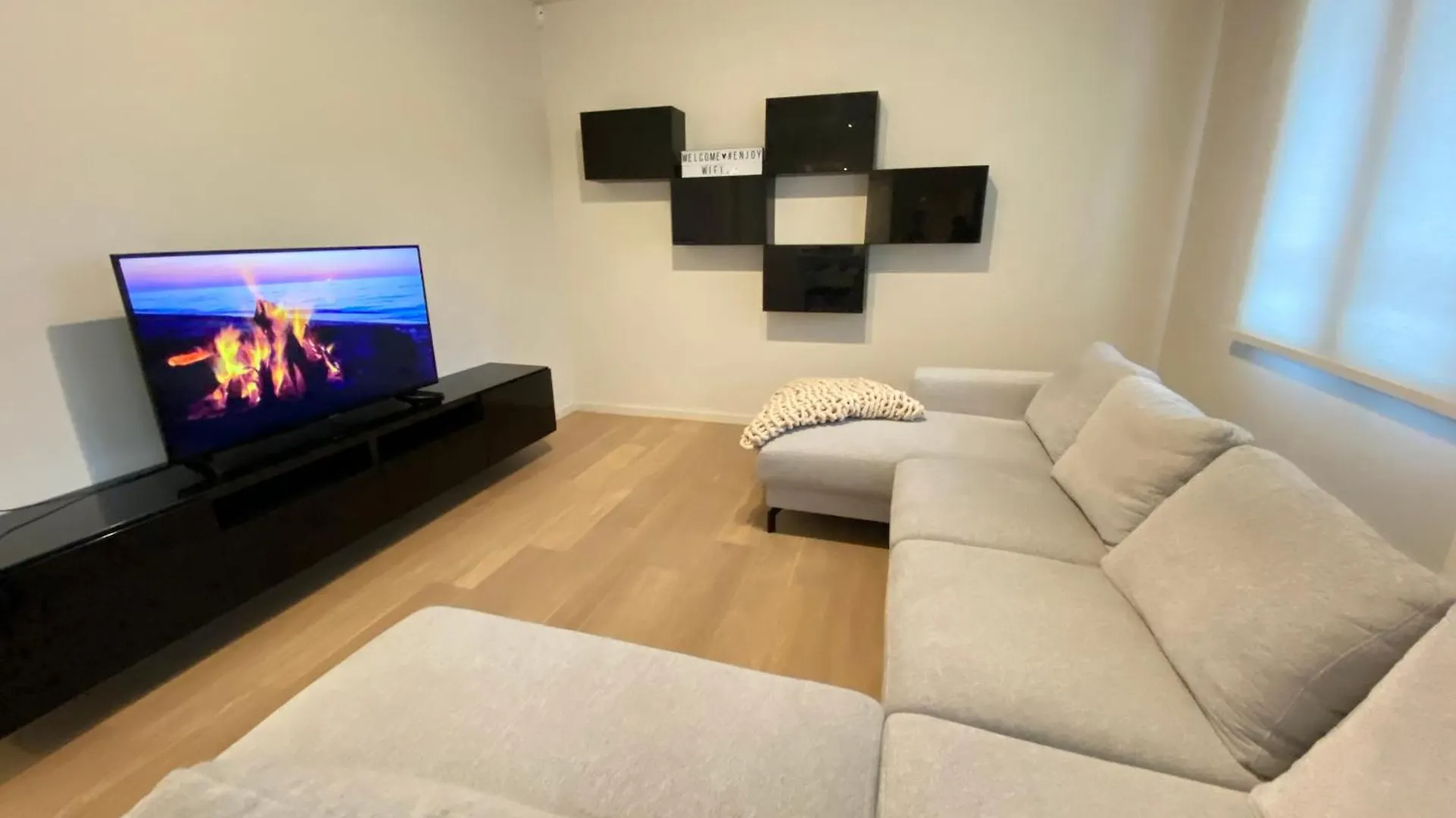Apartment Appartement Residentiel Tour Et Taxis Et Parking Brussels Belgium